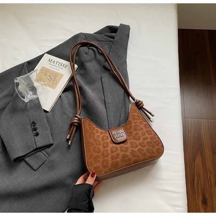 Retro niche shoulder bag women's 2025 new fashion high sense leopard print underarm bag simple trend commuter bag