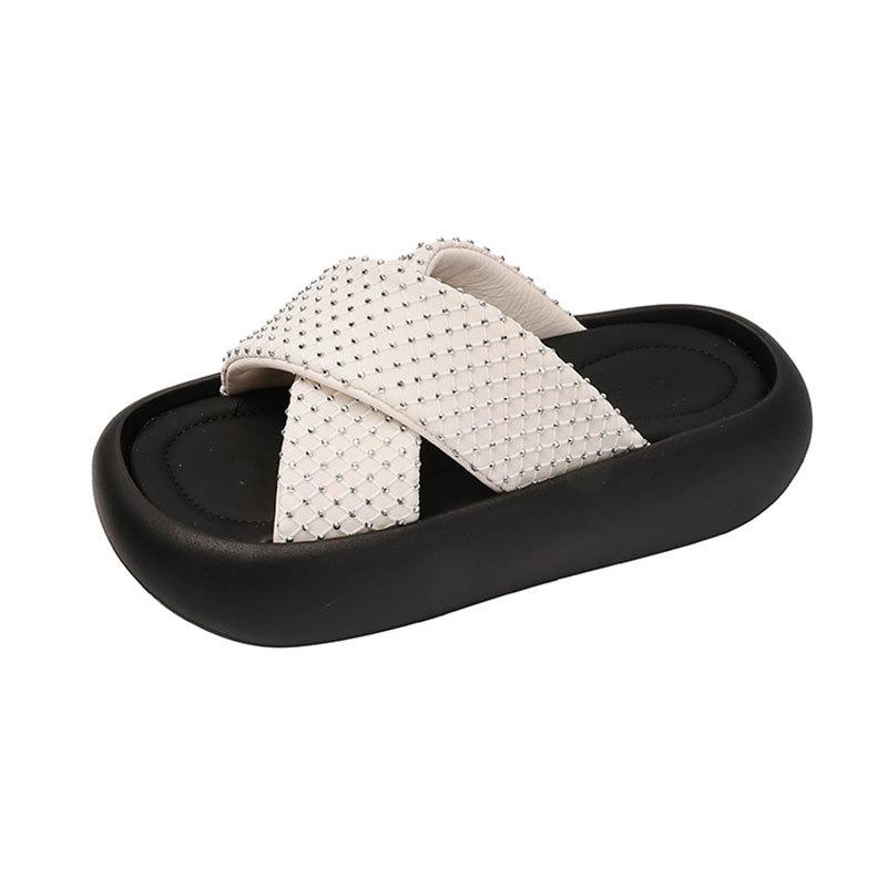 With skirt Internet celebrity fashion beach one-word cool slippers women's summer wear 2025 new thick-soled cross-strapped slippers
