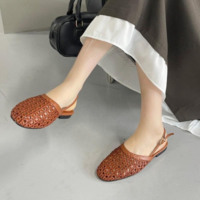 Fashion Retro Mesh Woven Women Sandals Fashion Round Toe Back Strap Buckle Flat Sandals Comfortable Breathable Non-slip Beach Sandals