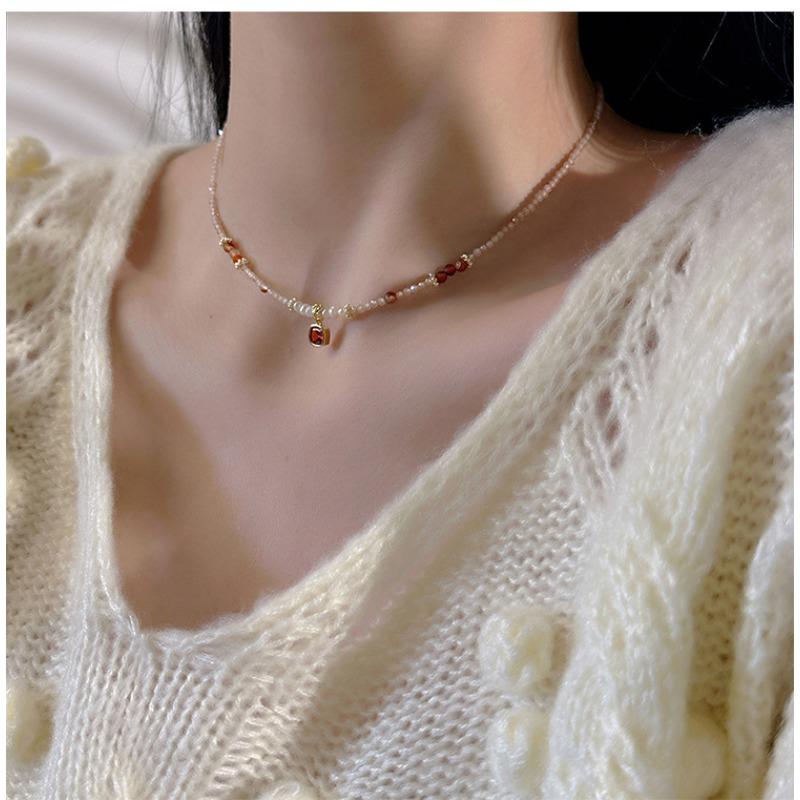 Women s Niche Design Freshwater Pearl Collarbone Necklace Zircon red cube necklace