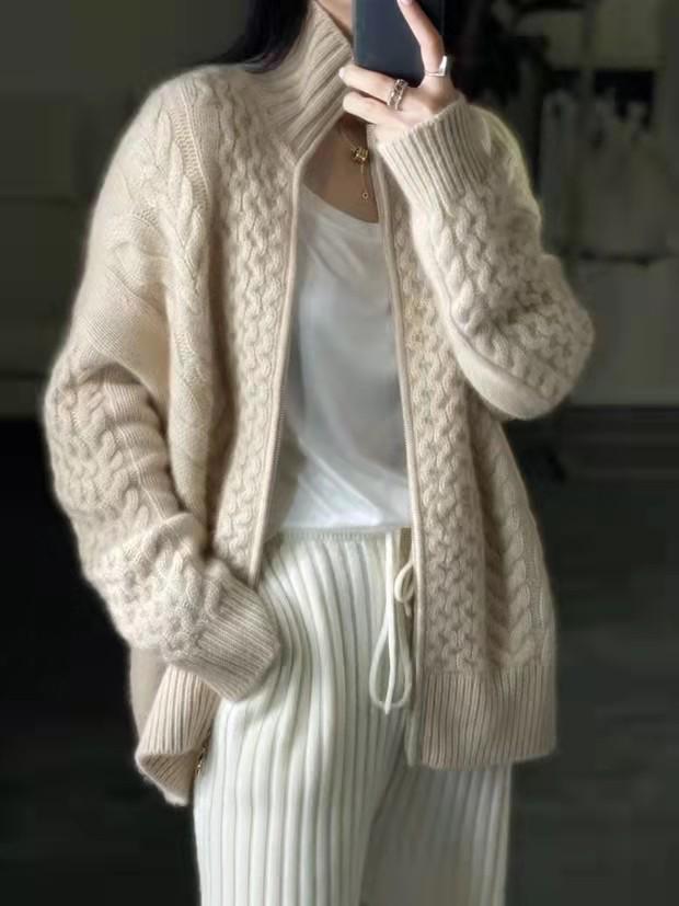 Women's Wool Cable Knit V-Neck Cardigan - Loose Fit, Zipper, Plus Size, Thick for Autumn/Winter