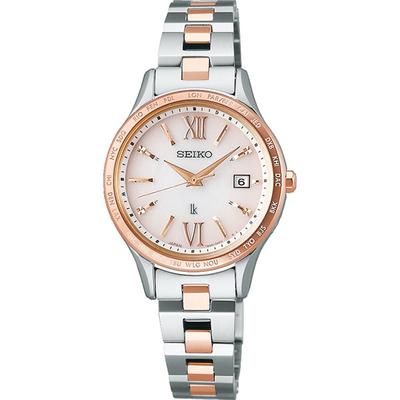 Seiko SSVV082 (LUKIA Essential Collection Solar Funkuhr mit Metallarmband für Damen) Runde Uhr