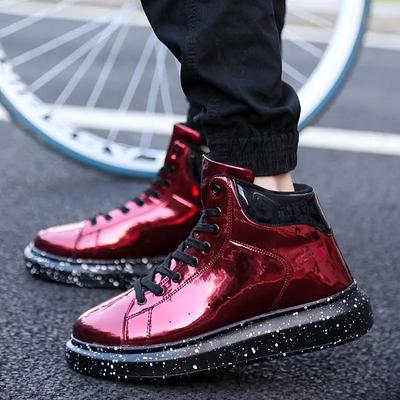 Fashion 2024 New Silver Sneakers For Men Fashion Leather Casual Shoes Gold Luxury Designer Patent Leather Shoes Women Flat Spring Trend