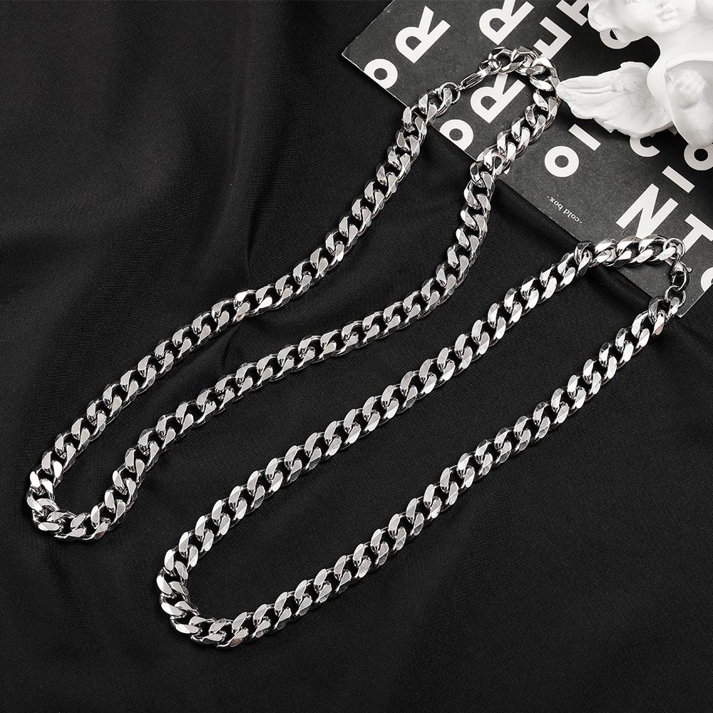 

Cuban Link Titanium Steel Necklace - Thick Chain, European & American Hip Hop Style, Unisex Trend, Six-Sided Design 11mm, 50cm