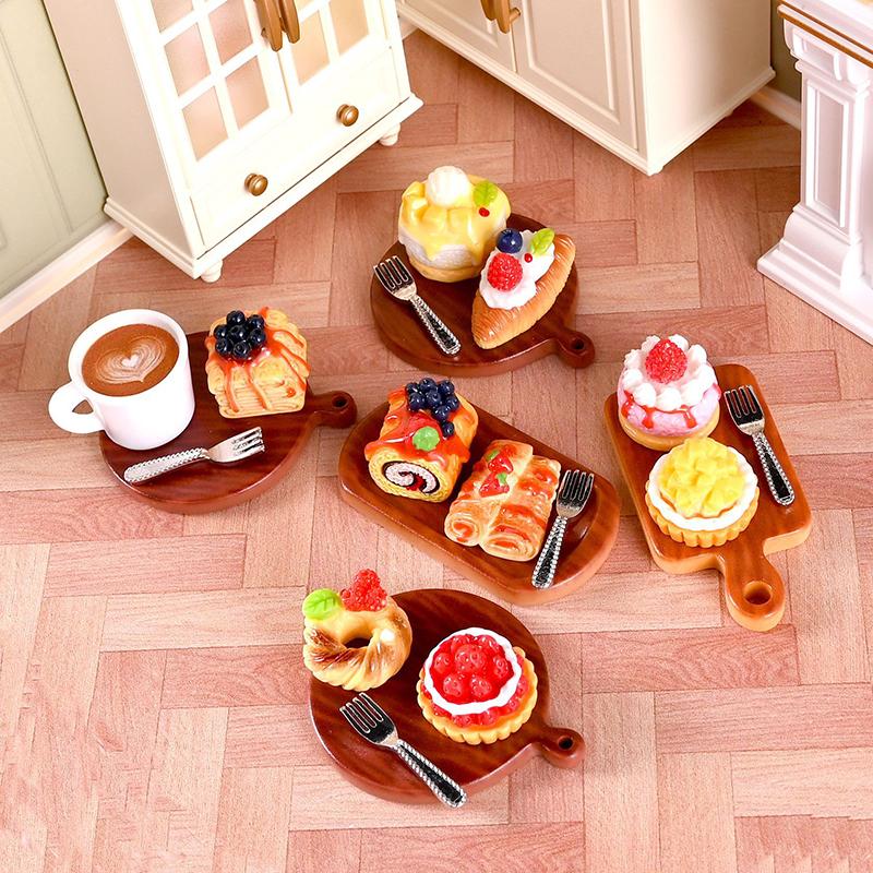 2Pcs/set Dollhouse Mini Cake Dessert Model Mini Kitchen Decoration Dolls House Accessories Pretend Play Toys