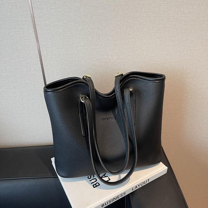 Large-capacity Simple Bag Women's New Spring and Summer Fashion Versatile Shoulder Bag Commuter Tote Bag