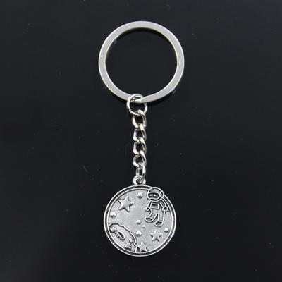 New Keychain 38x35mm Astronaut Space Dream Cosmonaut Star Pendants DIY Men Car Key Chain Ring Holder Keyring Jewelry Gift
