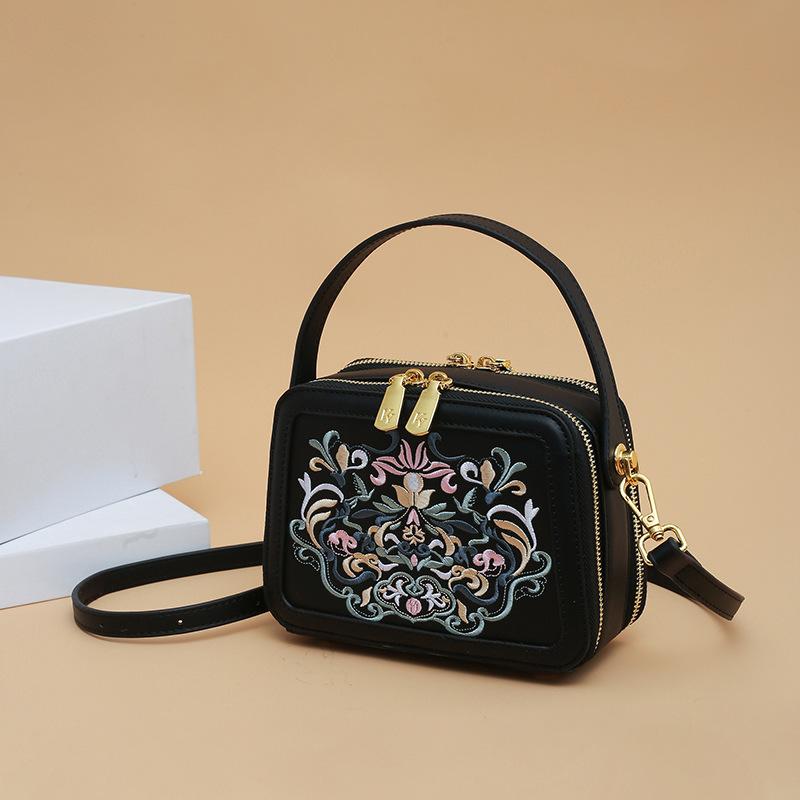 Crossbody Bag with High-end Design, Chinese Embroidery Handbag, Fashionable and Versatile Single Shoulder Small Square Bag