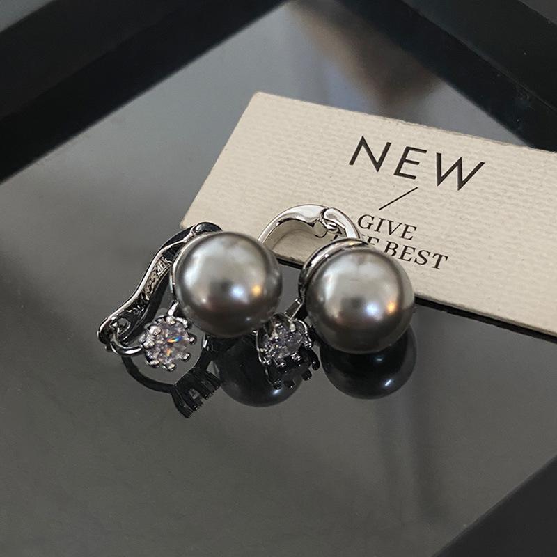 Silver Gray Pearl Earrings Niche Design High Sense Exquisite Small Earrings Personality Simple Cold Stud Earrings