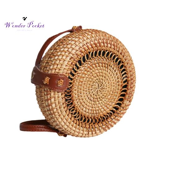 Bag with Shoulder Strap Large Capacity Natural Chic Travel Use Messenger Bag for Women