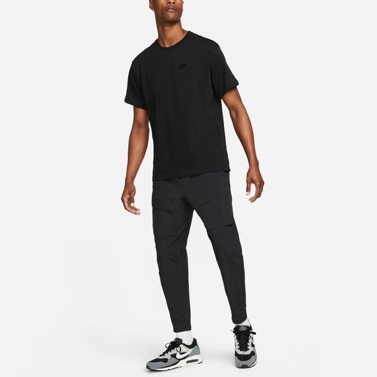 Nike Sportswear Solid Logo Crew Neck Short Sleeve T-Shirt Men Tops Black DM6586-010