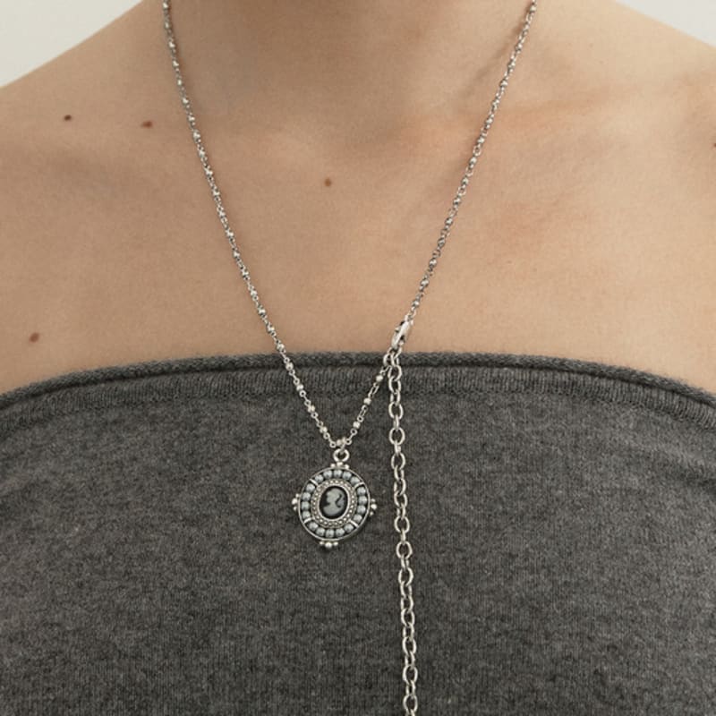 Viollina Elizabeth Necklace