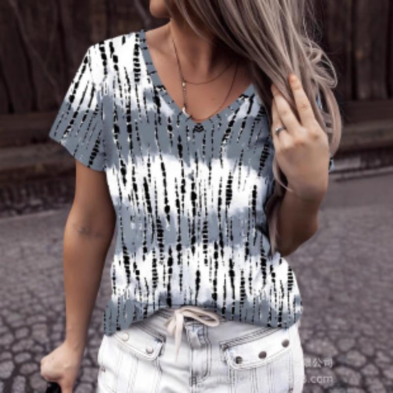 Повседневный топ с V-образным вырезом и коротким рукавом — фото 16