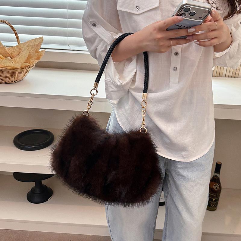 Yogodlns Women Winter Bags New Fashion Shoulder Bag Ladies Fur Shoulder Handbags Female Furry Pleated Designer Underarm Hobo Bags