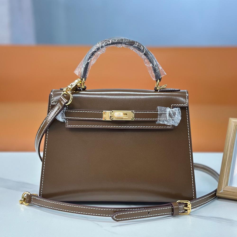 

Новая кожаная женская сумка из коровьей кожи, мини-сумка BOX, глянцевая лакированная кожаная сумка+сумка через плечо 25x10x18cm with lock хаки