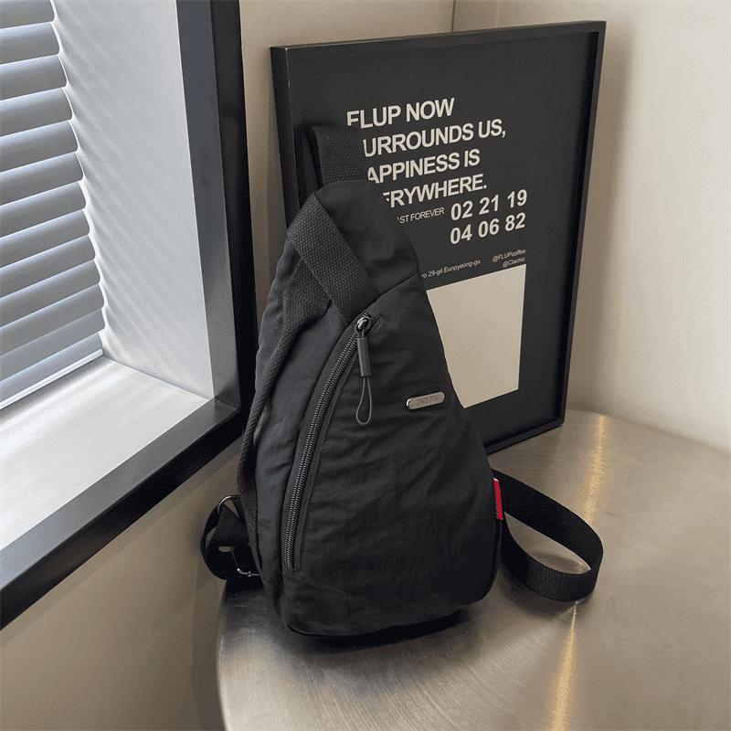 

Заказ клиента высокое чувство 2025 новая простая классическая легкая модная универсальная сумка женская сумка женская нагрудная сумка, поясная сумка чёрный