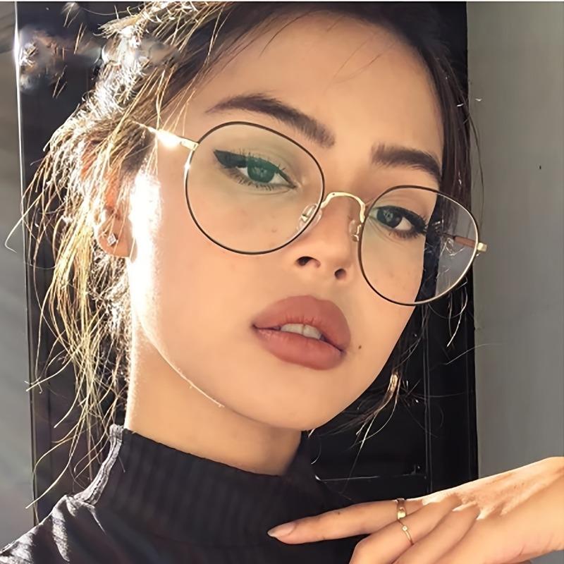 1pc Minimalist Round Golden Frame Fashion Glasses for Men Women Clear Lens Eyewear with Sleek Design Perfect for Daily Wear