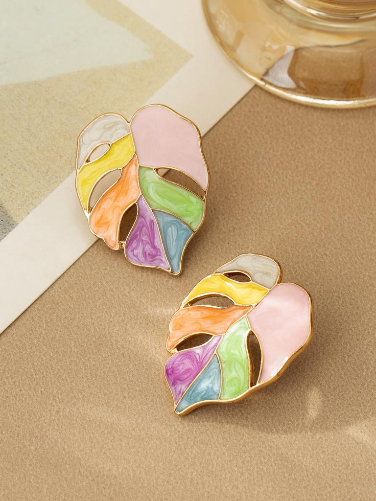 Personalized Leaf Shape Stud Earrings Simple Exquisite Earrings Elegant and Sweet Earrings