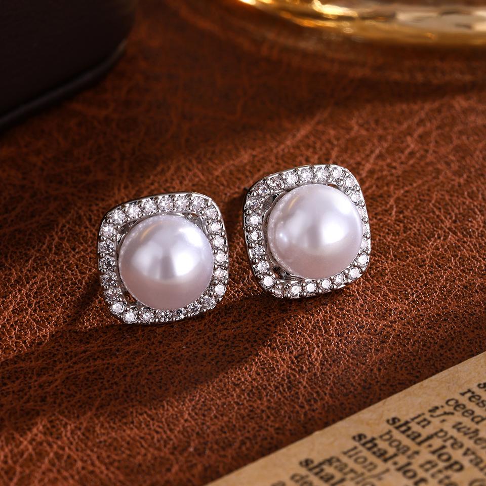 

ZAKOL Новая корейская мода Булинг CZ Круглые серьги-пусеты с цирконом для женщин Изысканные серьги в виде цветка камелии Свадебная вечеринка Циркон