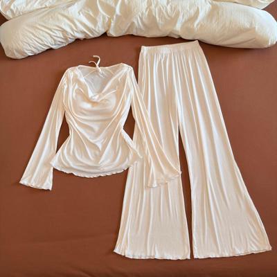 Conjunto de Pijama de Modal con Cuello en V para Mujer con Sujetador Incorporado - Top de Manga Larga y Pantalones para Primavera/Otoño