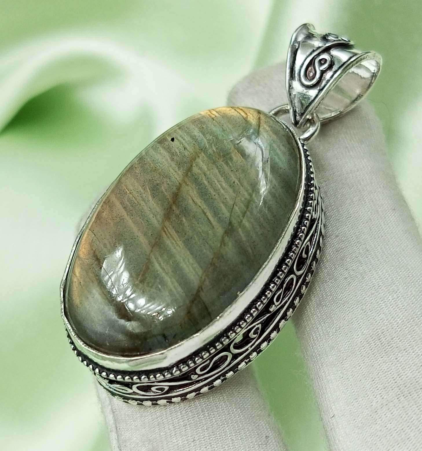 

Лабрадорит 925 пробы посеребренный антикварный винтажный 2-дюймовый приблизительно овальный кулон AVPP64