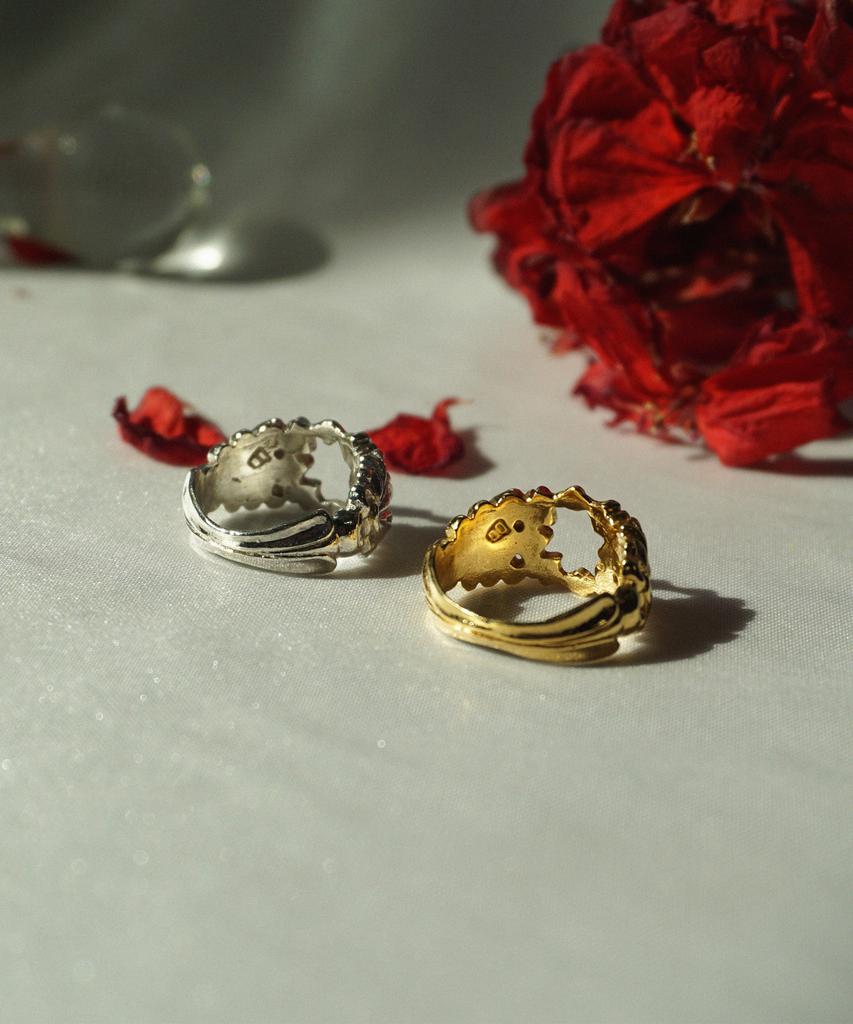 Bizarre Jewelry Angst Blüte Ring
