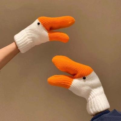 Windproof Cartoon Goose Gloves Polyester Anti-cold Mittens Creative Winter Knitted Gloves Students