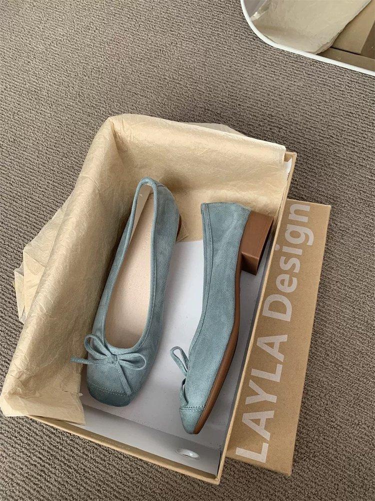 

Трендовый бренд толстый каблук с юбочным темпераментом одинарная обувь женская обувь 2025 весна синий бант легкий вырез французские туфли 40 небесно-голубой