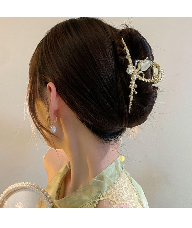 Alloy Womens Back-of-Head Grabber Large High-End Hair Claw Clip Summer 2026 Shark Clip Headpiece Japan and Korean Style