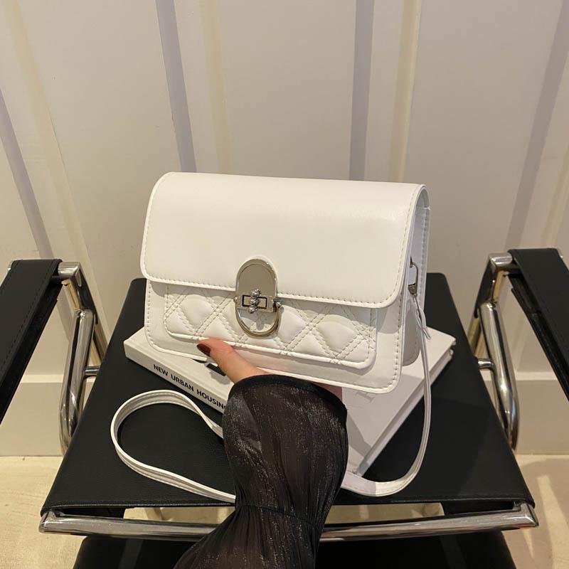 This year's popular bag women's 2025 autumn and winter new trendy niche design versatile crossbody bag fashionable diamond checkered small square bag