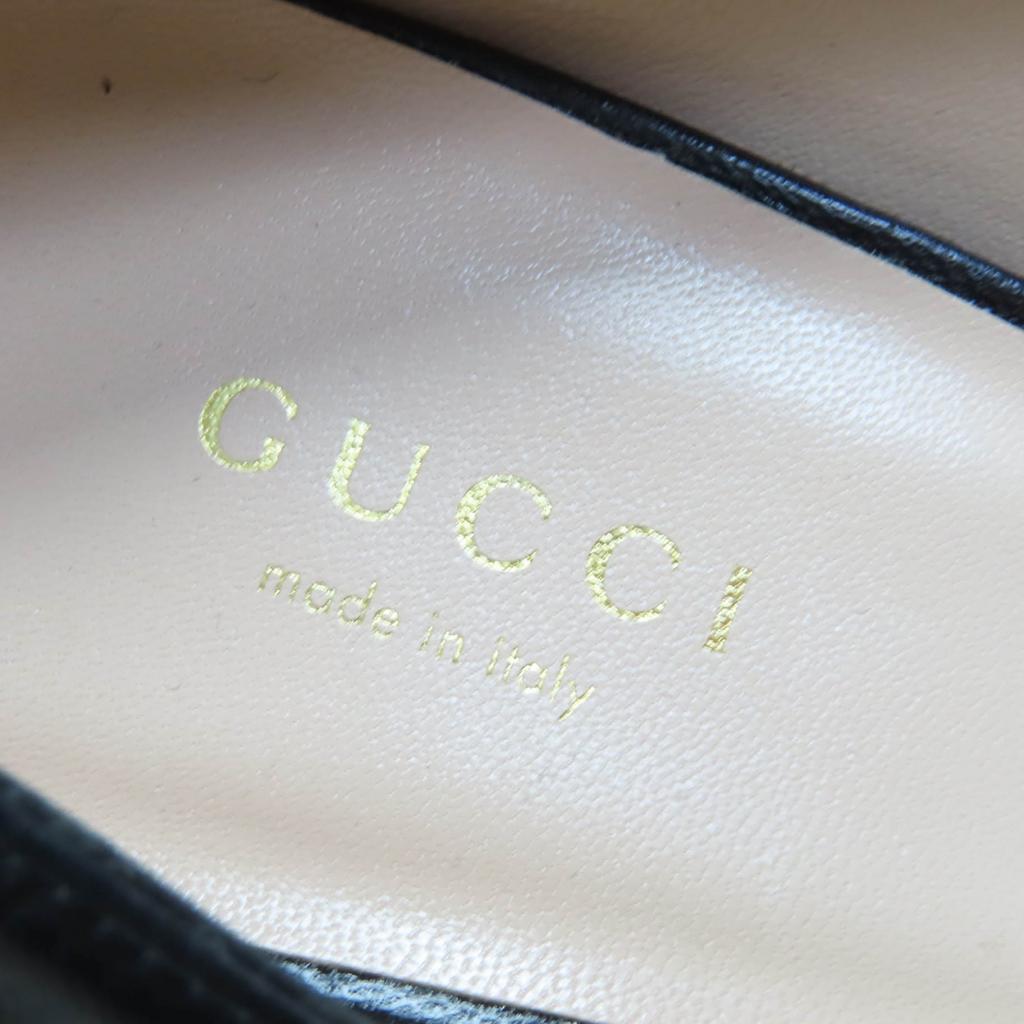Pristine GUCCI pumps Belt design, almond toe, thick sole black leather Women Used