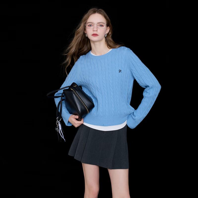 

Sancai 2025 Winter Embroidered Cable Knit Round Neck Sweater S