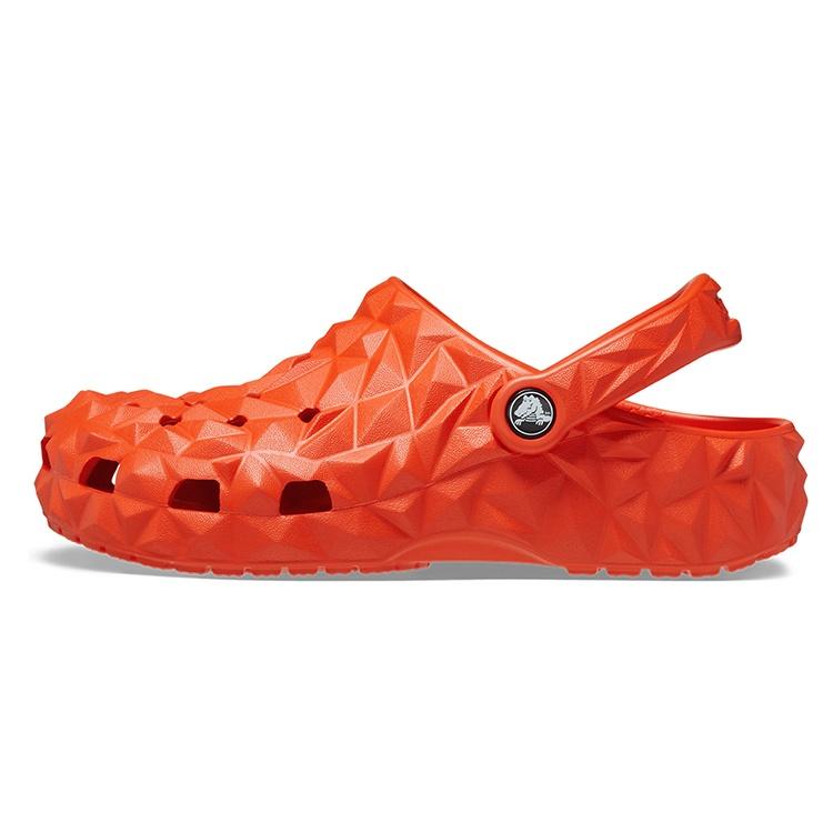 Crocs Classic Geometric Clogs Orange Men s 209563-84J EU 39-40