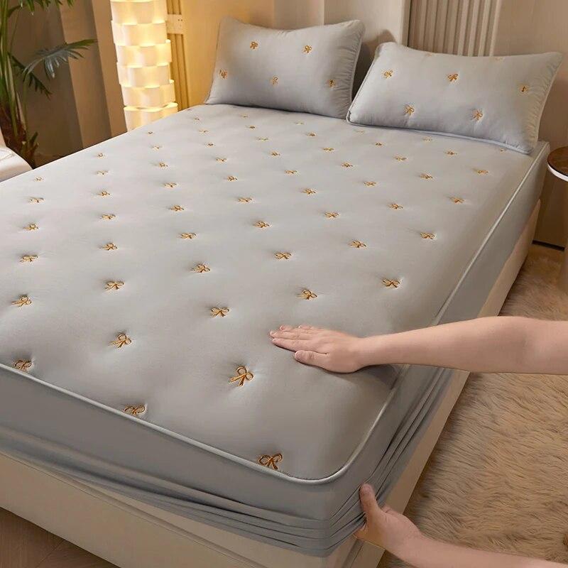 Verdickter weicher Matratzenschoner funda de colchón, weiße Spannbettlaken, bestickter Matratzenbezug(Der Kissenbezug muss bestellt werden)