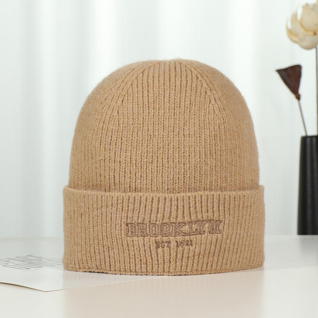 Autumn and Winter Couple Knitted Hats with Embroidered Letters Outdoor Cycling Warm Knitted Hats