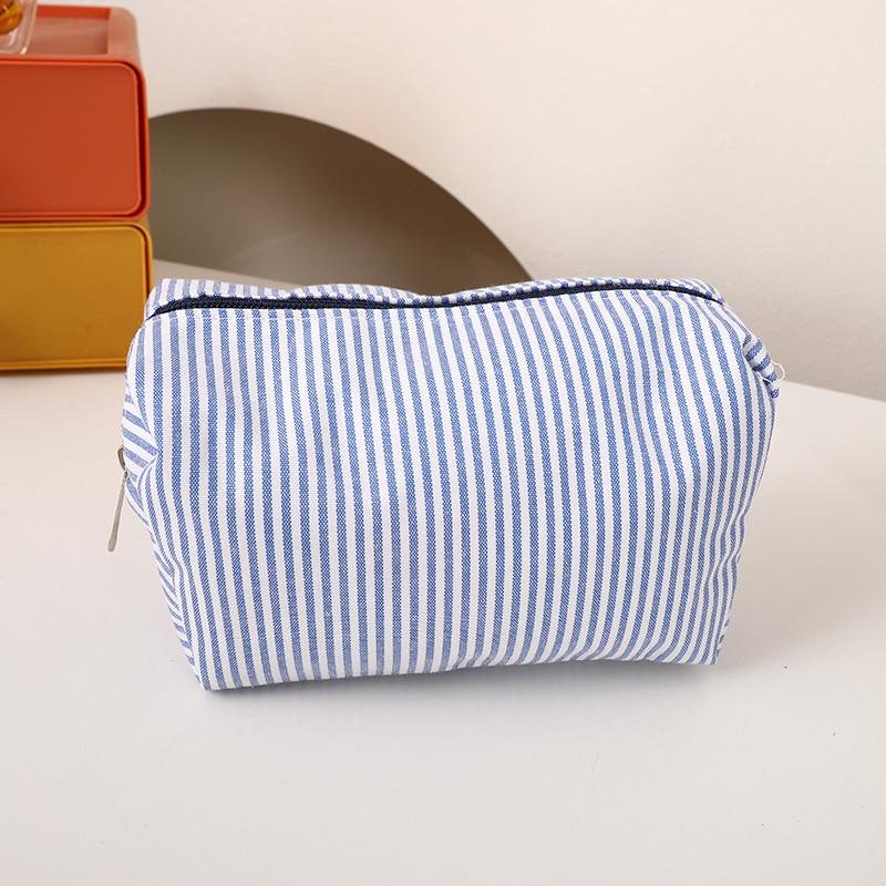 Student Grid Pattern Triangle Pencil Case With Striped Fabric For Portable School Supplies