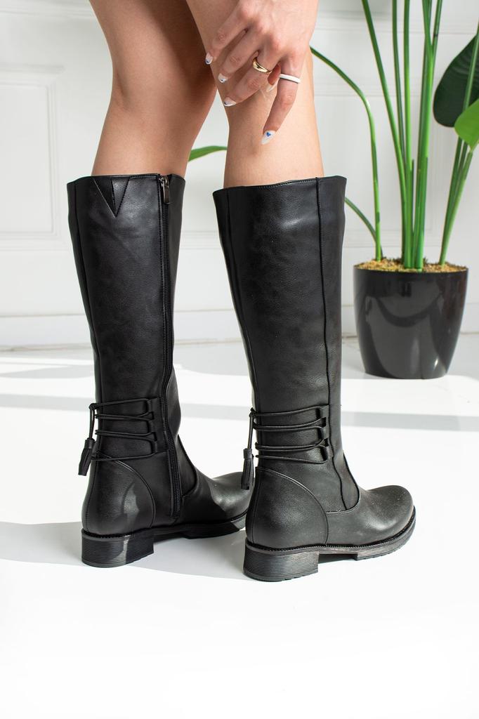 Women Modern Stylish Fashion Boots Boots Faux Leather Black Color Low Heel Boots