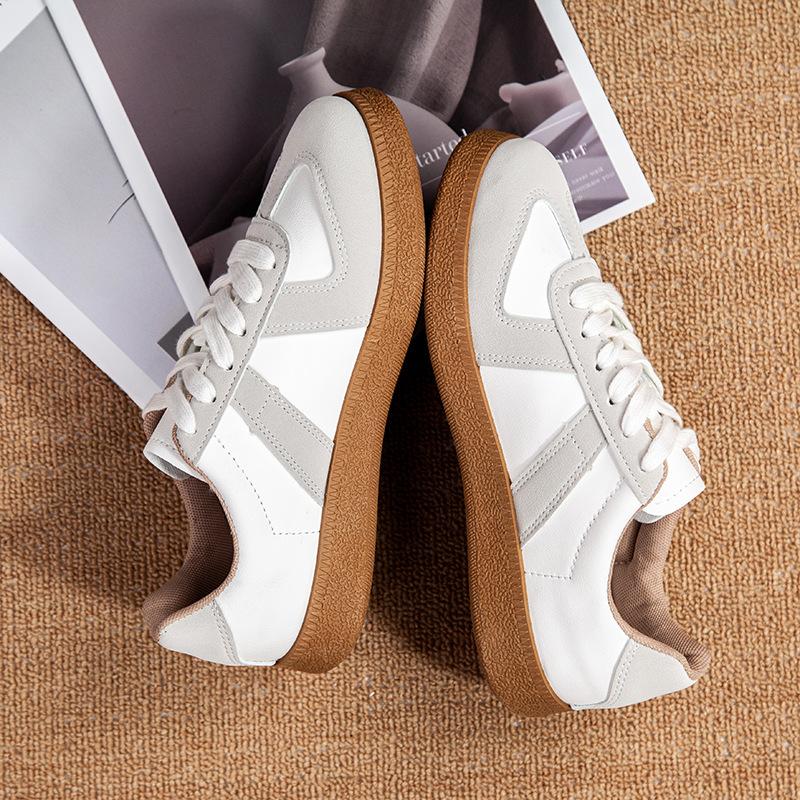 

Женские туфли немецкие кроссовки 2025 новые осенне-зимние низкие повседневные кроссовки женские американские ретро универсальные маленькие белые туфли 35 белый