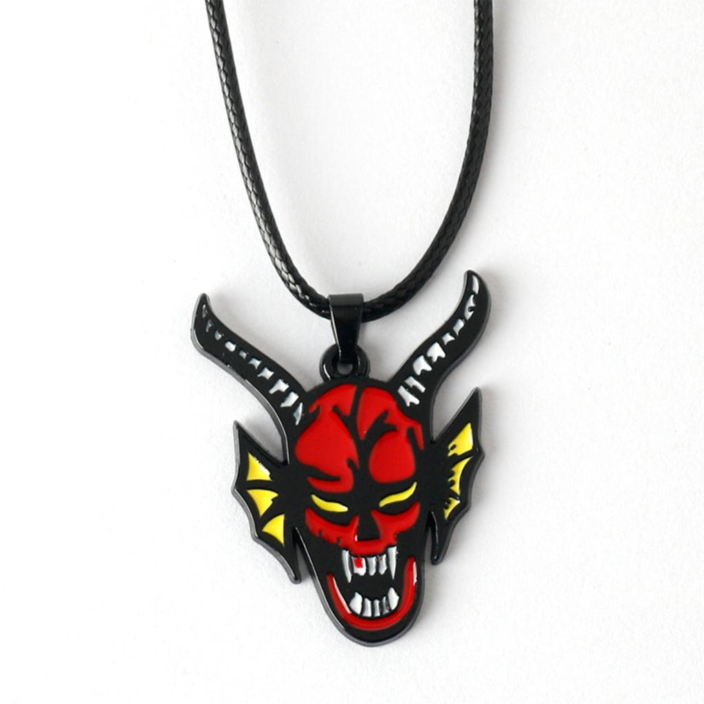 Fashionable Guitar Pick Necklace, Fan Support Gift Gothic Necklace, Trendy Strap Jewelry Pendant Necklace