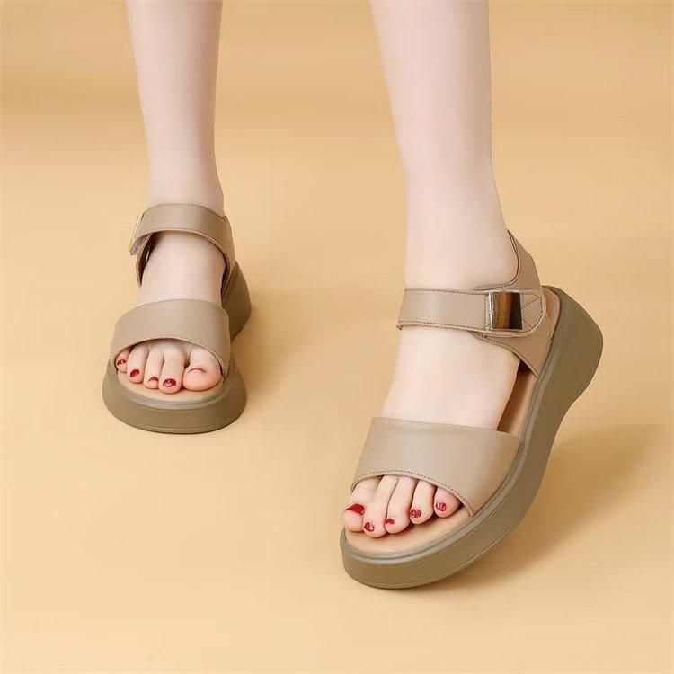 Römersandalen mit dicker Sohle Damen Sommer 2025 neu kleine Höhenerhöhung modisch vielseitig flachsohlig weichsohlig Strandschuhe