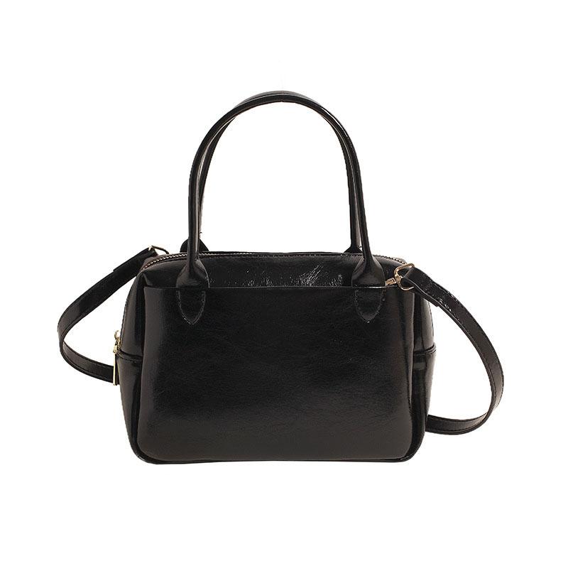 Women's Red Handbags Retro Simple Commuter Small Square Bag New Fashionable Versatile Solid Color Shoulder Crossbody Bags