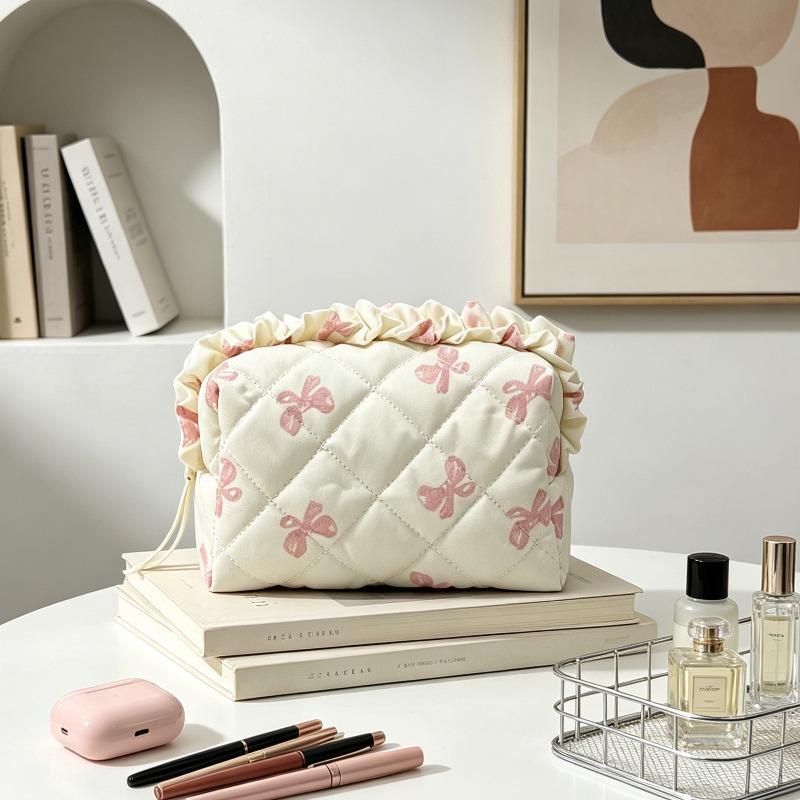 Travel Storage Bag Large Capacity Toiletry Bag Simplicity Makeup Bag For Women Girl Fashion Striped Ruffle Cosmetic Bags