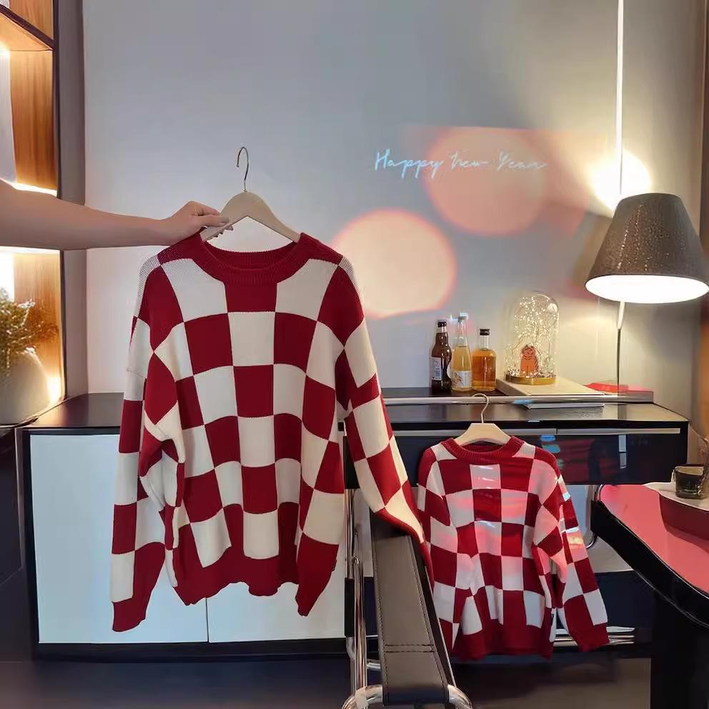 In Stock: Family Checkered Sweater Set - Autumn/Winter, Thick & Warm for 3-4 People
