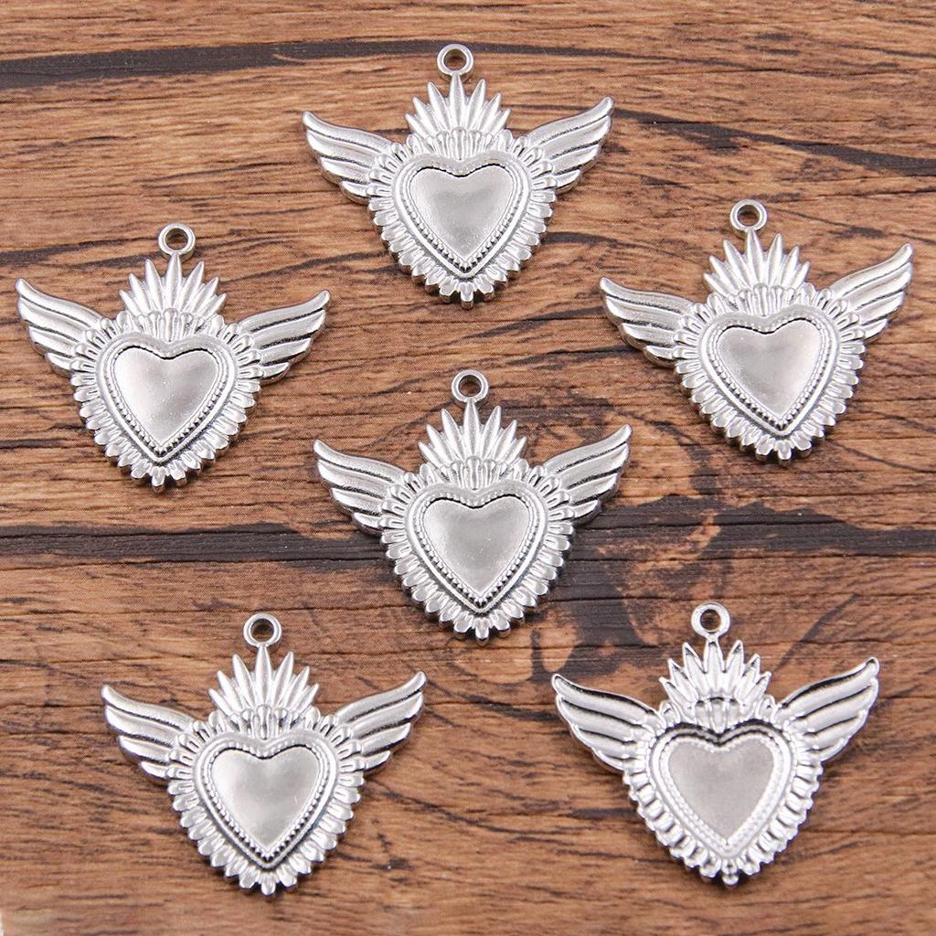 Gothic Heart Charms: Vacuum-Plated Stainless Steel Jewelry Accessories in 2 Colors and Multiple Styles for Halloween Pendants