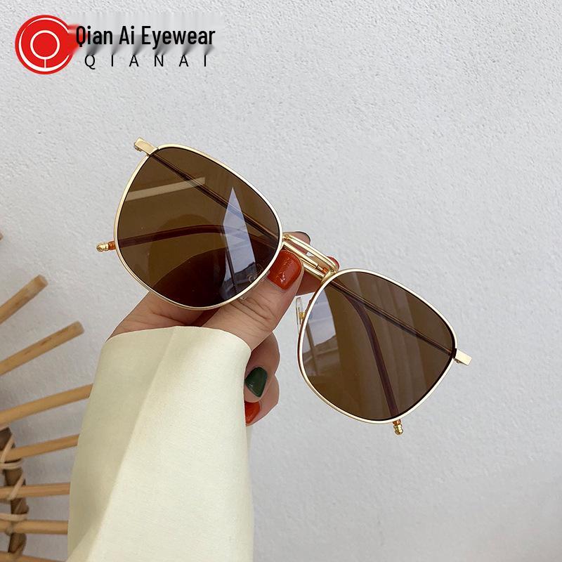 

Qian Ai Polarized Square Sunglasses - Creative Korean Style with UV Protection As Pictured