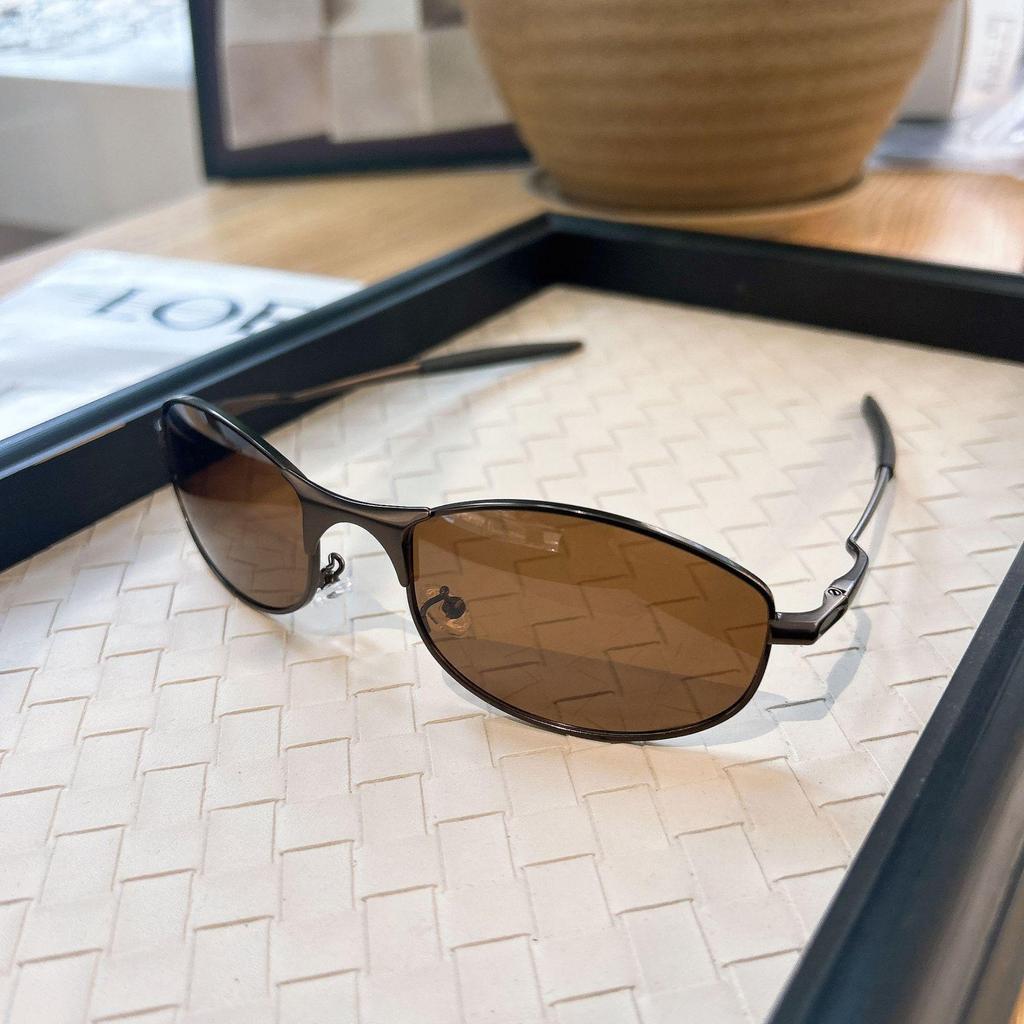 Futuristic Polarized Cycling Sunglasses: Wind & UV Protection