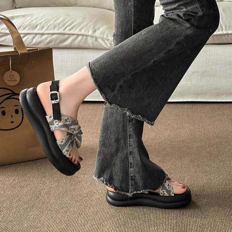 Light man home platform sandals women's 2024 new summer open-toed small fragrant Roman wear beach cool slippers women