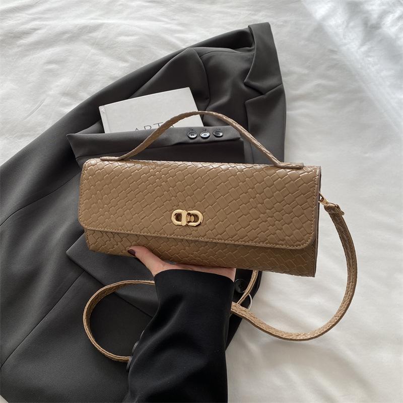 

Personalized woven pattern small square bag women s 2025 new autumn and winter fashionable simple trendy retro commuter single shoulder oblique span хаки