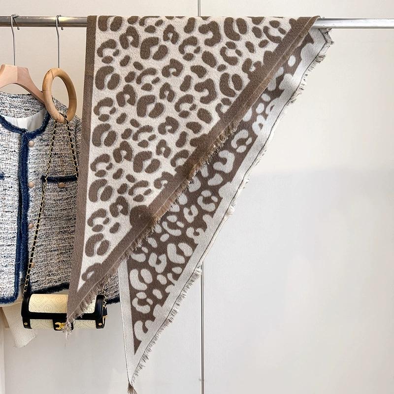 Women Triangular Double-Sided Scarf Cloak Outerwear Cape Leopard Printed Warm Scarf Stoles And Shawls One Size