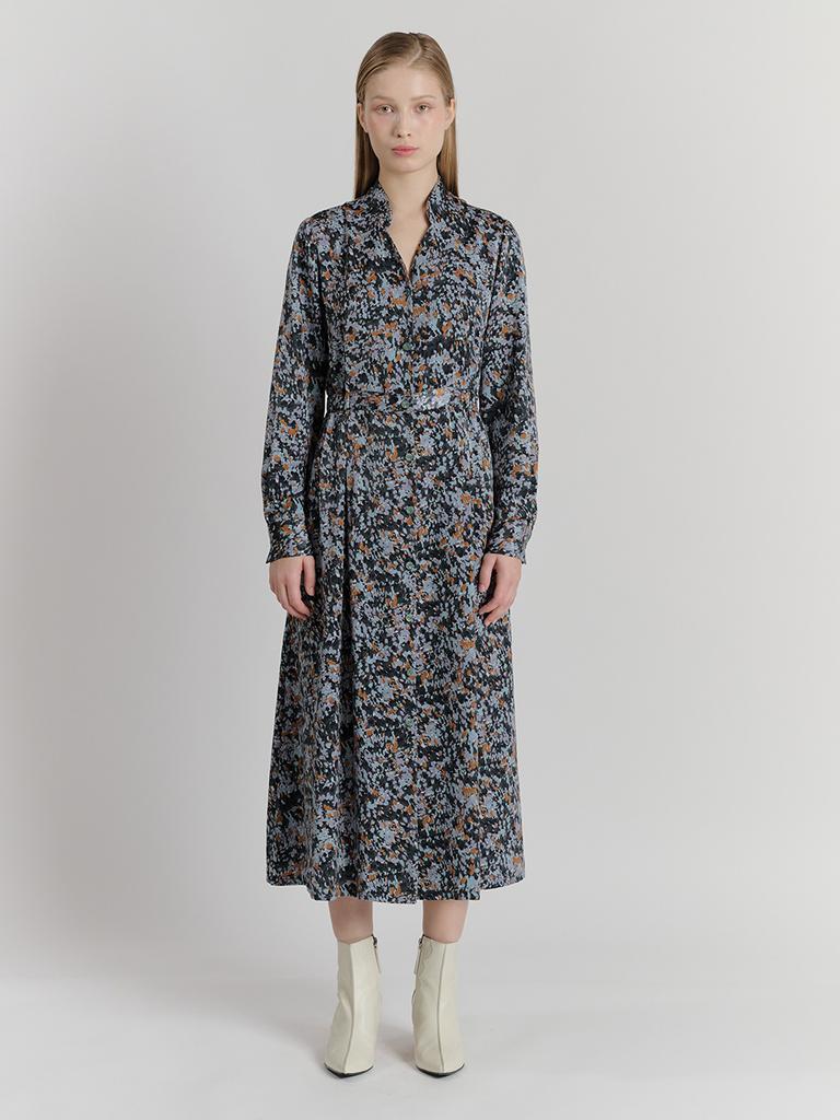 FREAKS BY KIMTAEHOON Japan Flower Print Suede Touching Premium Satin Maxi Shirt Dress_Flower Green